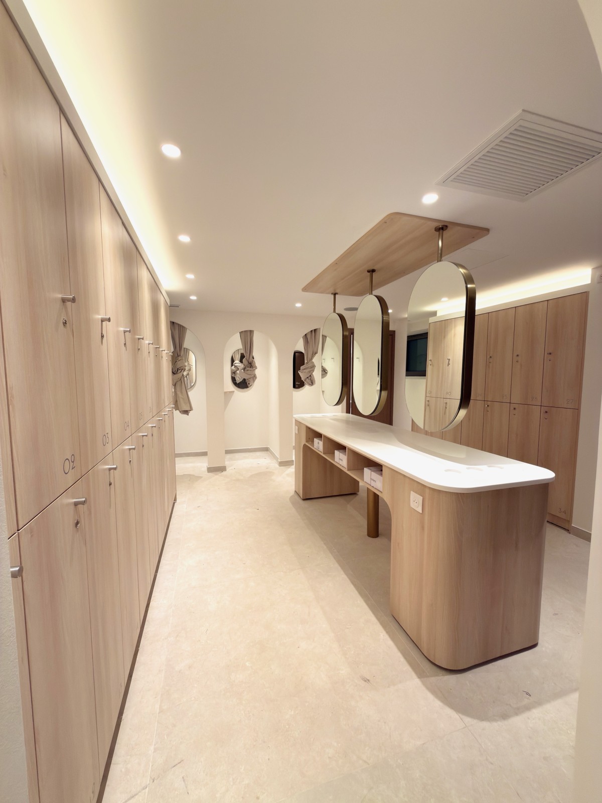 Placards et coiffeuses haut de gamme à Marseille, Sur-mesure