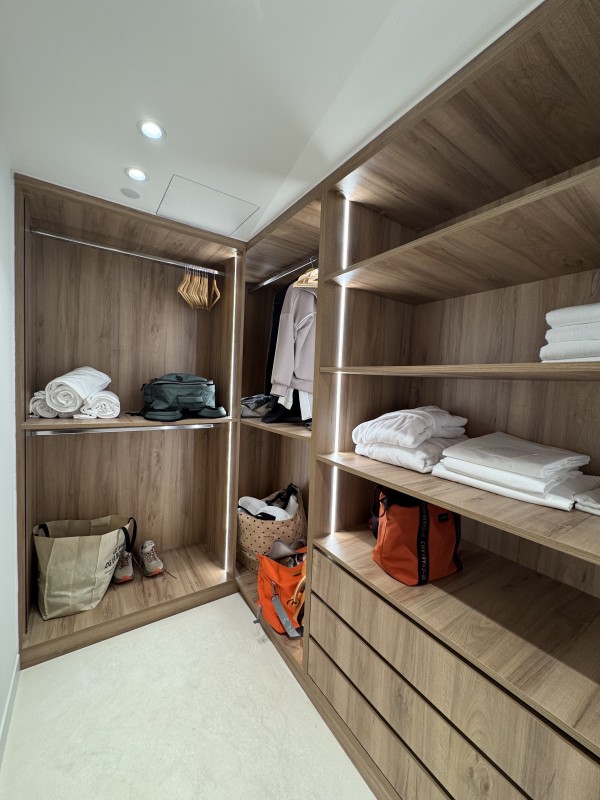dressings, placards et bibliothèques sur-mesure en bois