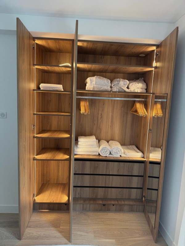 dressings, placards et bibliothèques sur-mesure en bois