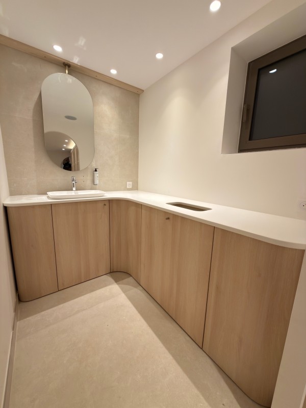 Vestiaire femmes – coiffeuses sur-mesure