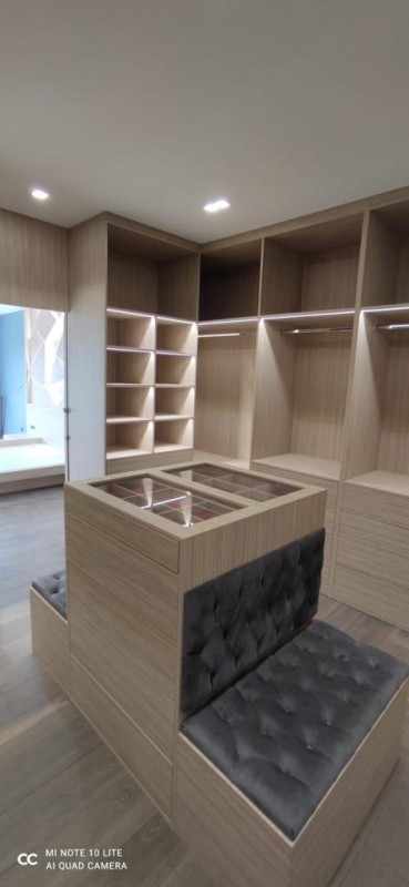 Créez votre espace dressing sur mesure avec Unlu dans les Bouches du Rhône 