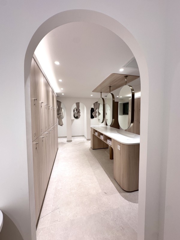 Vestiaire femmes – coiffeuses sur-mesure